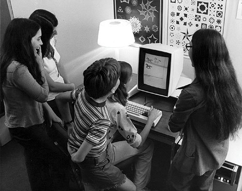 记世界上第一台运行图形化用户界面操作系统的微型电脑_苹果公司_02