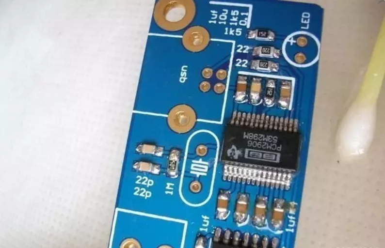 教你手工焊接贴片元件（图文教程）_贴片焊接_11