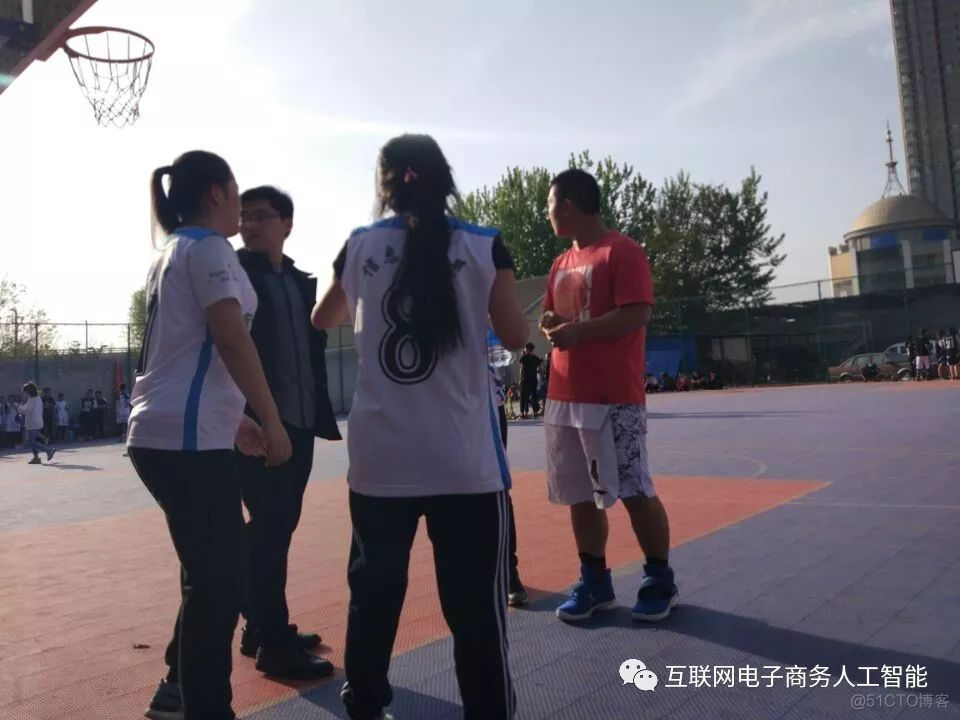 林校女篮激烈比赛开始了！_其他