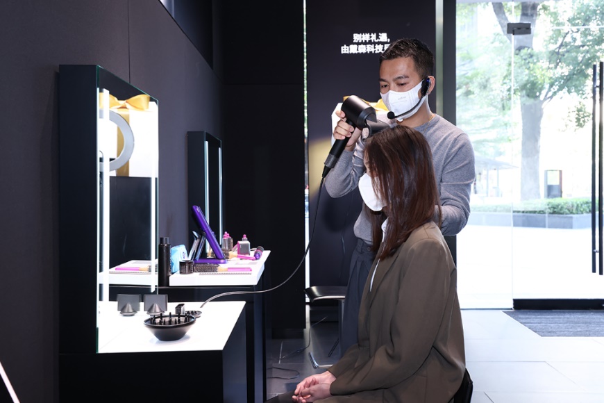  The free styling service of Dyson's official direct store is now open for appointment Pioneer Technology interprets the concept of hair care modeling , Help consumers unlock the multi-dimensional and shining shape _ Wechat applet 