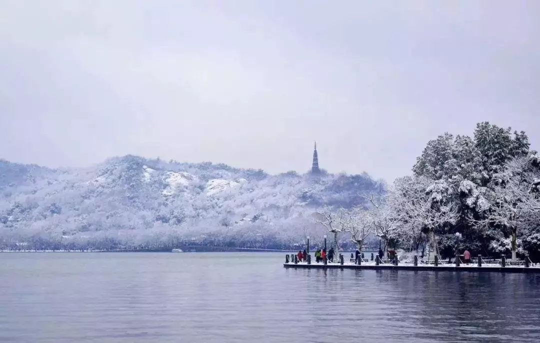 python科赫雪花代码改进雪花不断生成 python绘制科赫雪花 随机_开发者_06