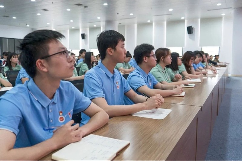 “在高质量发展的共答题中展现新时代邑大青年的担当作为！”校党委书记栾天罡讲授春季学期“思政第一课”_教育_04