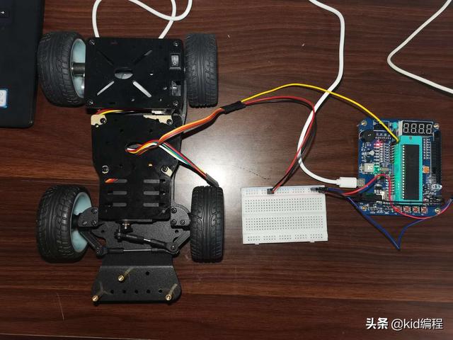 最简单的ESP8266的Wifi智能小车_服务器端