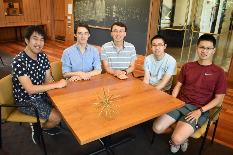 高维等角线并非无限：MIT华人团队用谱图理论解决持续70年的难题